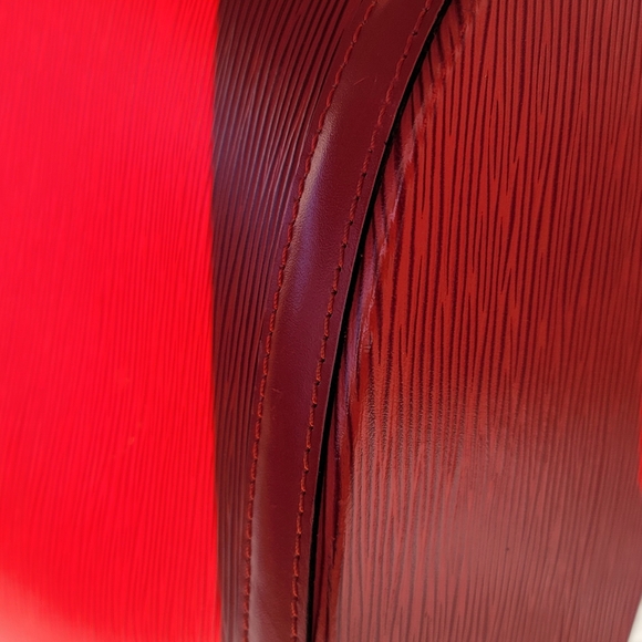 EUC Louis Vuitton St Jacque - Picture 10 of 12